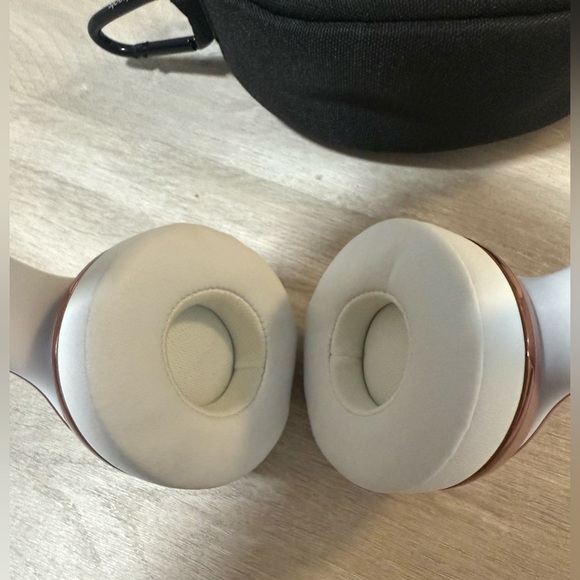 Dr. Beast Solo3 Wireless On-Ear Headphones Rose Gold Moder - Picture 13 of 15